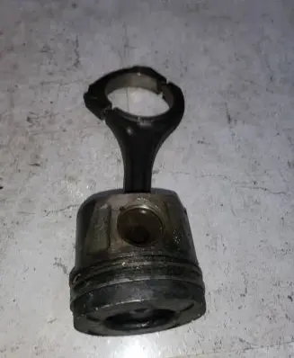 Jeep Grand Cherokee (WK) Piston with connecting rod 8340E