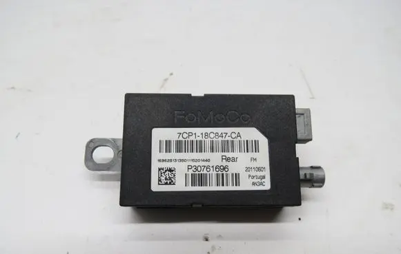 Volvo S60 Aerial antenna amplifier P30761696 7CP118C847CA