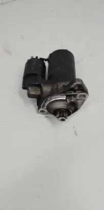 Volkswagen Golf IV Starter motor 020911023f