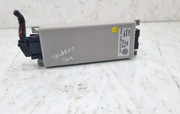 Volkswagen Touran I Phone control unit/module 1K0035729E