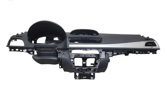 Renault Megane III Dashboard 681000022R B90225366 HJE2732835
