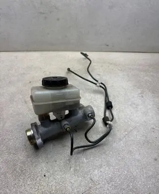 Nissan 350Z Master brake cylinder