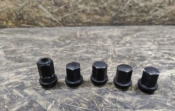 Porsche 944 Nuts/bolts 