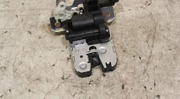 Audi A4 S4 B9 Tailgate/trunk/boot lock/catch/latch