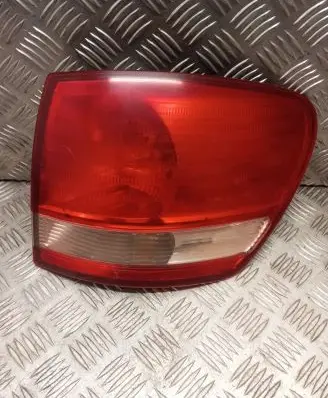 Toyota Avensis Verso Rear/tail lights