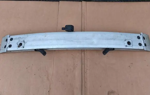 Lexus RX V Front bumper cross member 520210E180