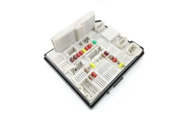 Renault Master III Fuse module 284B67653R