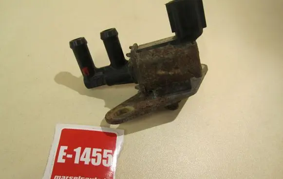 Mitsubishi Outlander Vacuum valve K5T48477