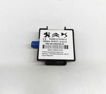 Citroen C5 Aircross Aerial GPS antenna 9832982380