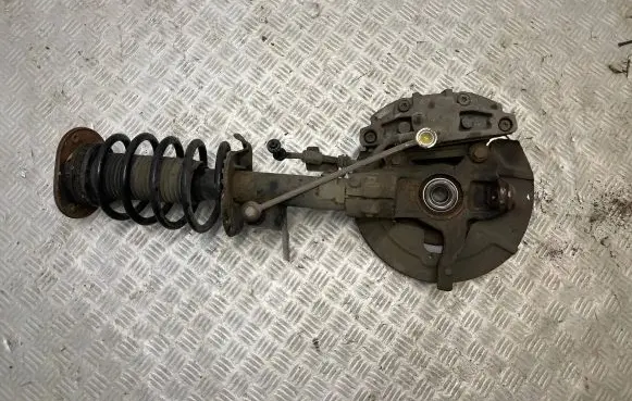 Volvo V70 Front wheel hub spindle knuckle