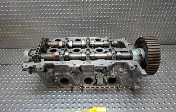 Land Rover Range Rover L405 Engine head S27730462 9X2Q6090DA