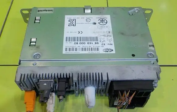 Peugeot 208 I Radio/CD/DVD/GPS head unit 9816900080