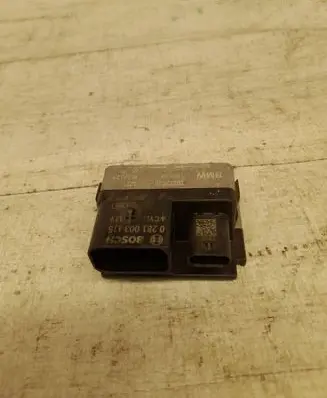 BMW X3 F25 Glow plug pre-heat relay 0281003115 10213526 140909