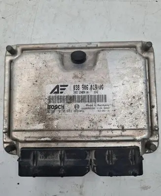 Volkswagen PASSAT B5.5 Engine control unit/module 038906019