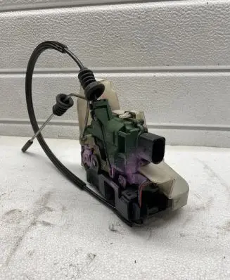 Volkswagen Golf V Coupe door lock (next to the handle) 1J3837085