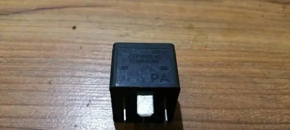 Ford Mondeo Mk III Other relay 2s7t14b192aa v23136b1x66