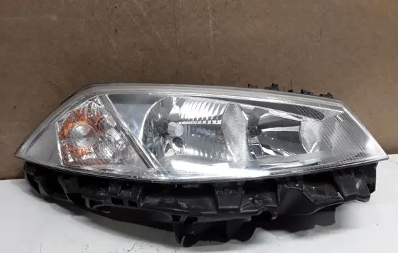 Renault Megane II Headlight/headlamp 8200073221 89307000