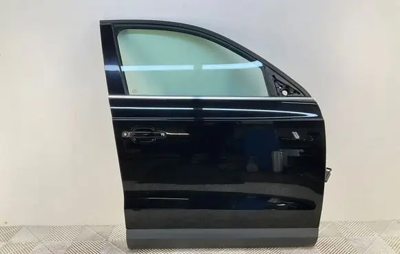 Audi Q3 8U Front door 8U0831312B