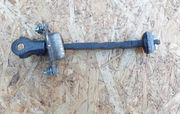 Subaru Forester SH Rear door check strap stopper