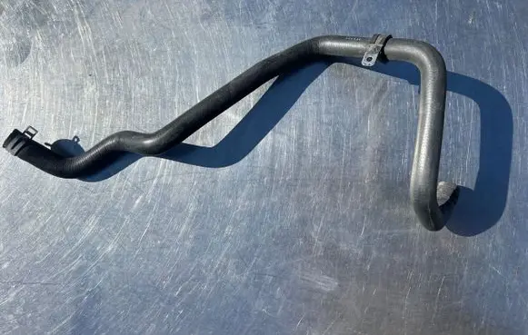 Mercedes-Benz Sprinter W906 Engine coolant pipe/hose A9068327423