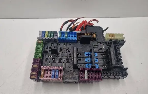 Mercedes-Benz C W205 Fuse module A2059068501 2059068501