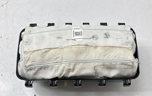 Jeep Grand Cherokee WL Passenger airbag 0080P1120015 68462716AE T47PM1023L0207