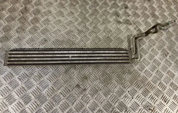 Volkswagen Touareg I Power steering radiator 7L8422885A