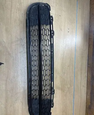 Mini One - Cooper Coupe R56 Front bumper lower grill 2763650