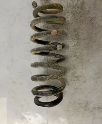 Suzuki Grand Vitara II Rear coil spring