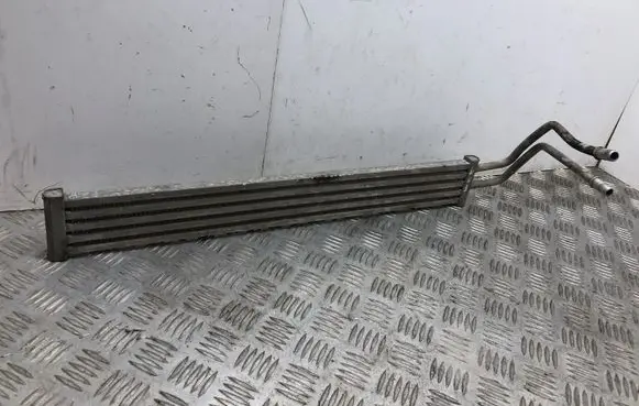 BMW 5 F10 F11 Power steering radiator 7576825 P8427005