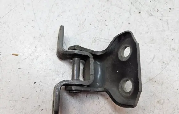 Toyota RAV 4 (XA30) Front door lower hinge 
