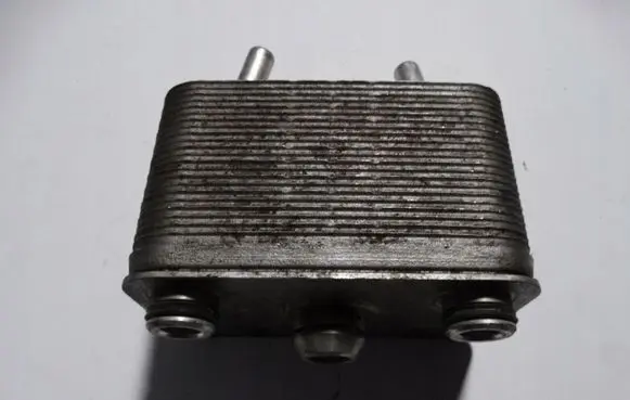 BMW X5 E53 Engine oil radiator 75376017528619e53