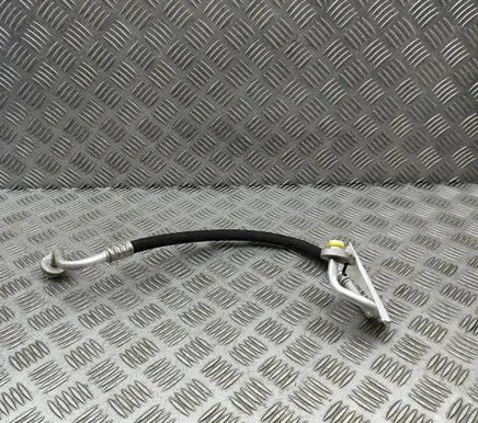 Volvo XC40 Air conditioning (A/C) pipe/hose 31694881