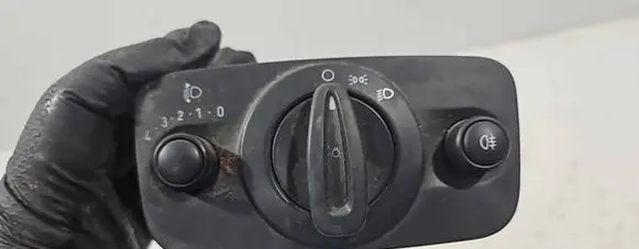 Ford Fiesta Light switch 8A6T13A824AB 10004133
