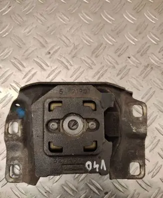 Volvo V40 Engine mount bracket 349325c
