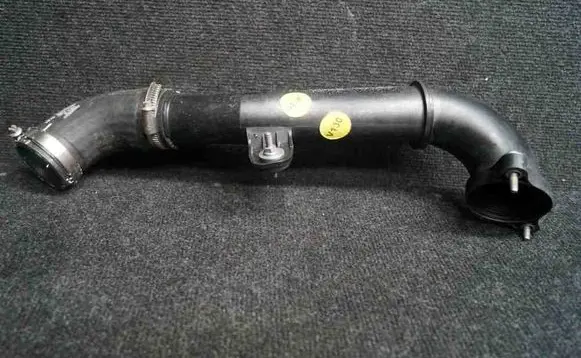 Intercooler hose/pipe