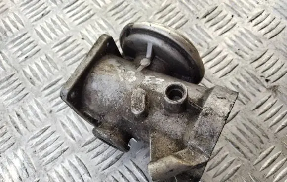Mercedes-Benz E W211 EGR valve A6060900154