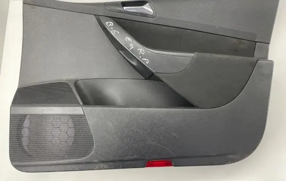Volkswagen PASSAT B6 Front door card panel trim