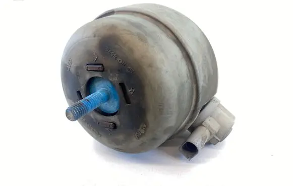Engine mount bracket