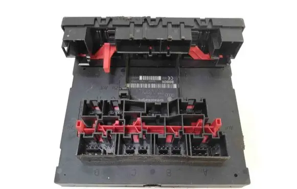 Volkswagen PASSAT B6 Central body control module 3C0937049AD