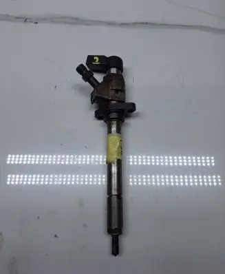 Volvo V50 Fuel injector 9657144580