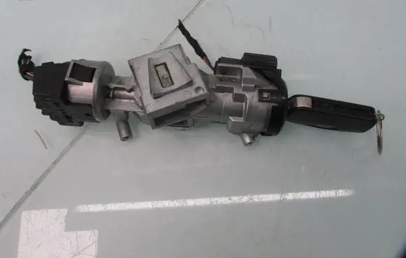 Ford S-MAX Ignition lock 3M513F880AD SMAX