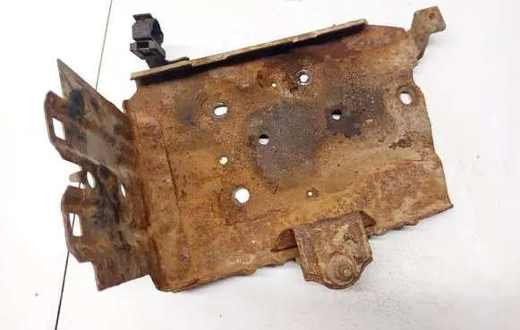 Nissan Primera Battery box tray 