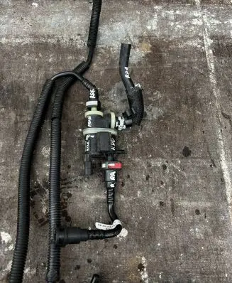 Fiat 500 Abarth Fuel distributor EB0118625B 04861942AA 1404A00674