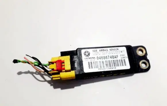 Chrysler Voyager Airbag deployment crash/impact sensor 04686748af ds0323087a