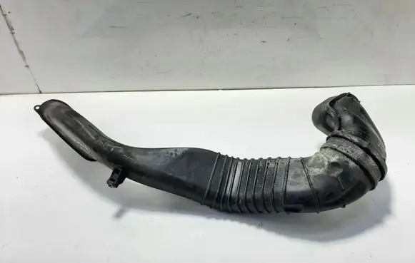 Opel Insignia A Air intake duct part 23445320 95068PS