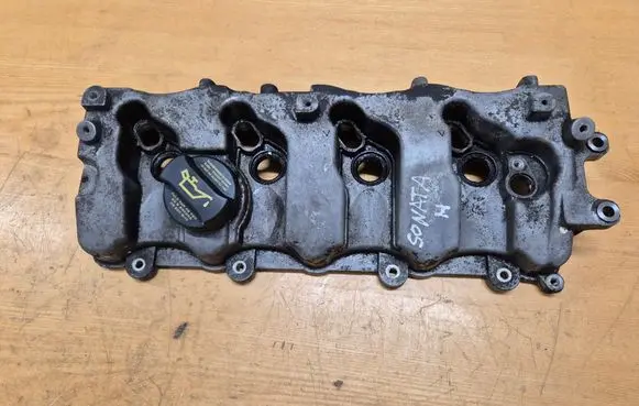 Hyundai Sonata Rocker cam cover 
