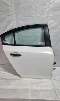 Chevrolet Cruze Rear door