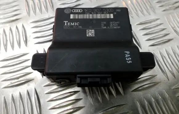 Volkswagen Golf V Other control units/modules 1K0907530D