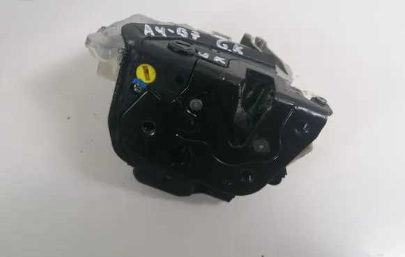 Audi A4 S4 B7 8E 8H Rear door lock 8E0839015AA
